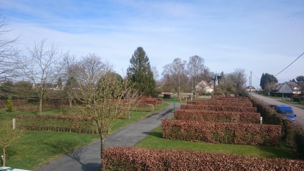 Camping De La Miniere Forges-les-Eaux Exterior foto